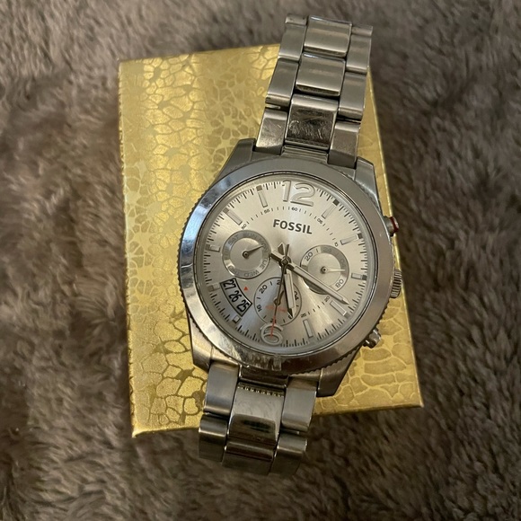 Fossil Watch - Picture 4 of 5